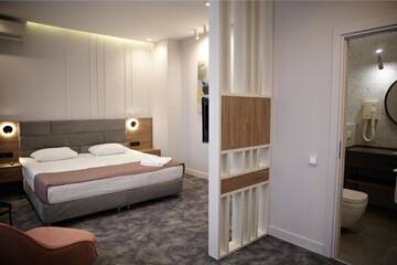 Суперлюкс двухуровневый  в Отеле Arthurs Spa Hotel By Mercure